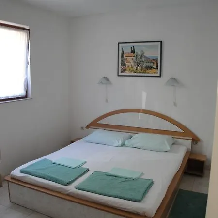 Kordic * Sveta Nedelja (Hvar)