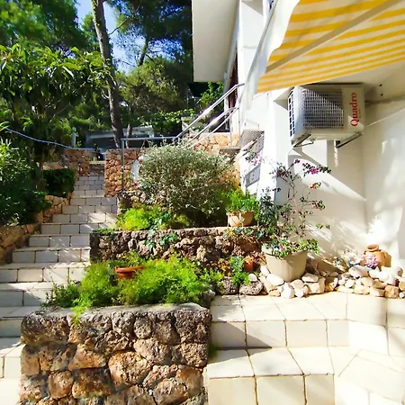 Kordic * Sveta Nedelja (Hvar)